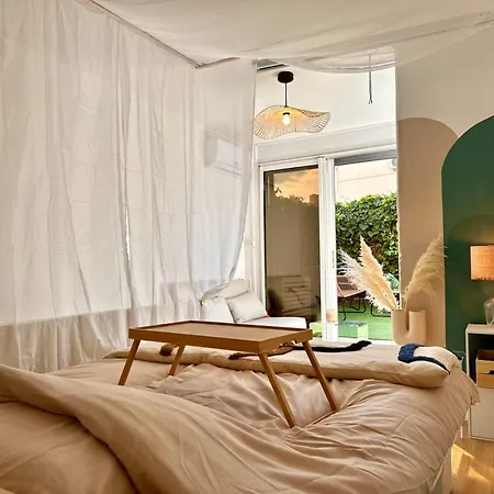 Super Mini Loft Avec Cinema Et Jardin - Cap D'agde شقة